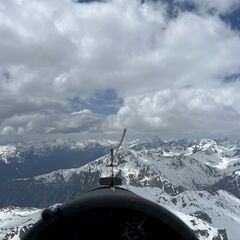 Flugwegposition um 11:04:24: Aufgenommen in der Nähe von Engiadina Bassa/Val Müstair District, Schweiz in 3283 Meter